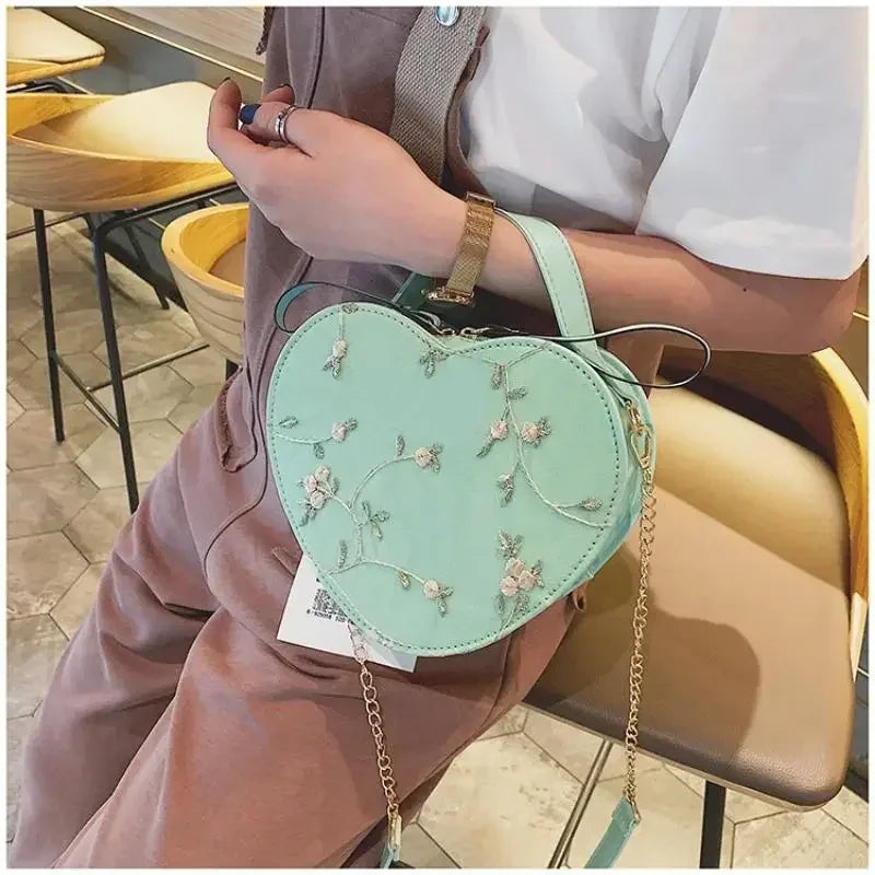 1 Pcs Women PU Leather Shoulder Bag Leisure Spring Summer Heart-shaped Handbag Crossbody Bags Zipper