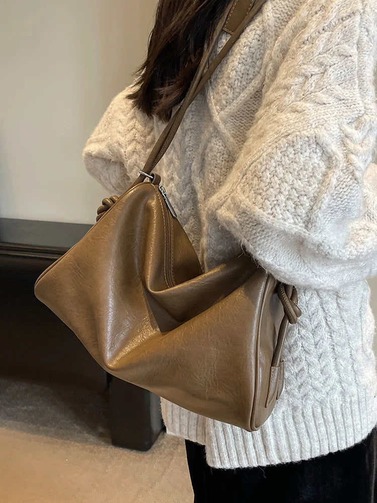 Boston Sle Large Capaci Women's Crossbody Bag 2025 New Autumn Winter Versatile Pillow Bag Commuter oulder Bag