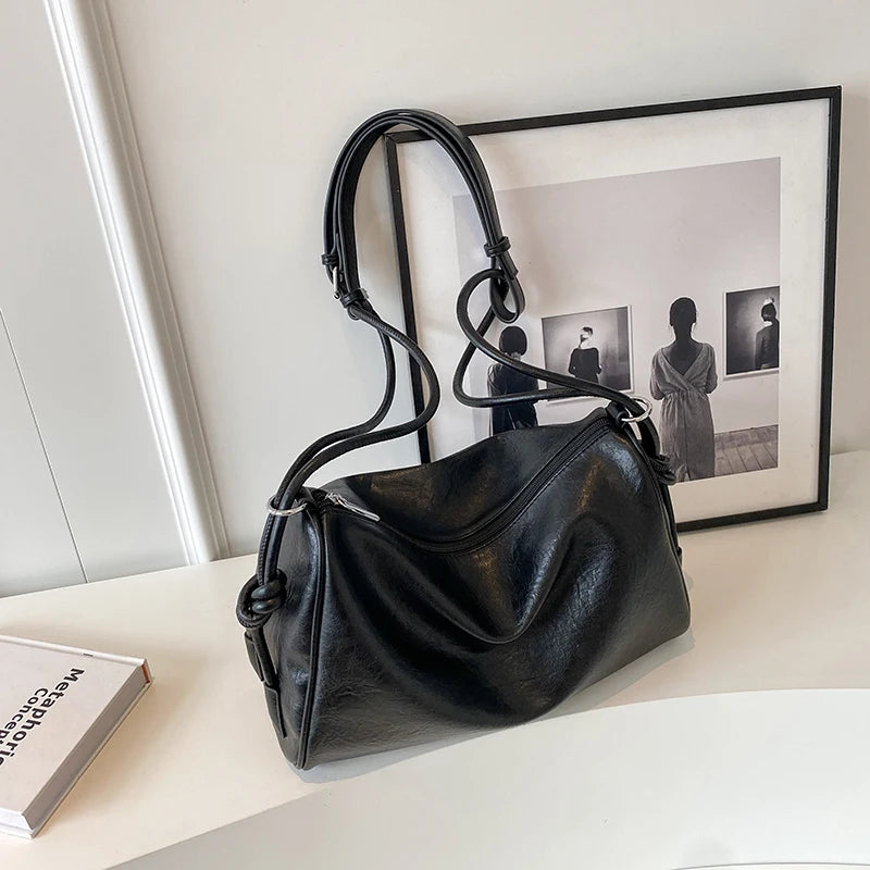 Boston Sle Large Capaci Women's Crossbody Bag 2025 New Autumn Winter Versatile Pillow Bag Commuter oulder Bag