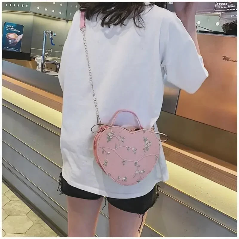 1 Pcs Women PU Leather Shoulder Bag Leisure Spring Summer Heart-shaped Handbag Crossbody Bags Zipper