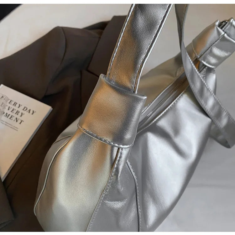 2025 Summer New Large Capacity Underarm Shoulder Bag Crossbody Bag Women's Fashion Backpack Comes with a Small Doll as a Gift