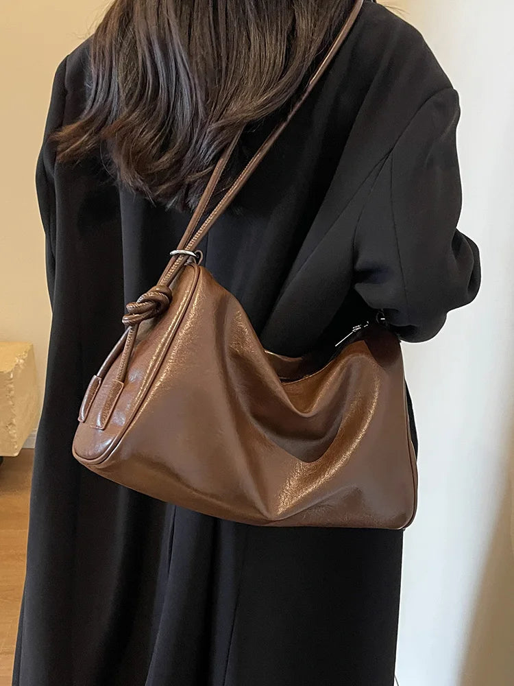 Boston Sle Large Capaci Women's Crossbody Bag 2025 New Autumn Winter Versatile Pillow Bag Commuter oulder Bag