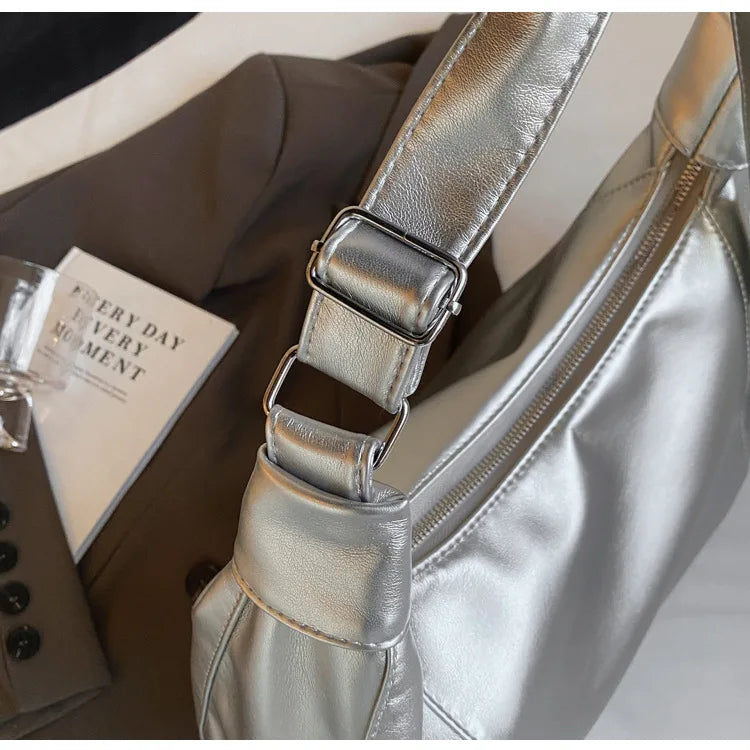 2025 Summer New Large Capacity Underarm Shoulder Bag Crossbody Bag Women's Fashion Backpack Comes with a Small Doll as a Gift